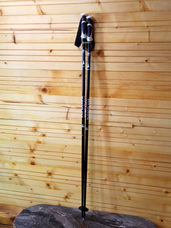 NOVÉ PALICE ATOMIC APT BLACK-WHITE 120CM